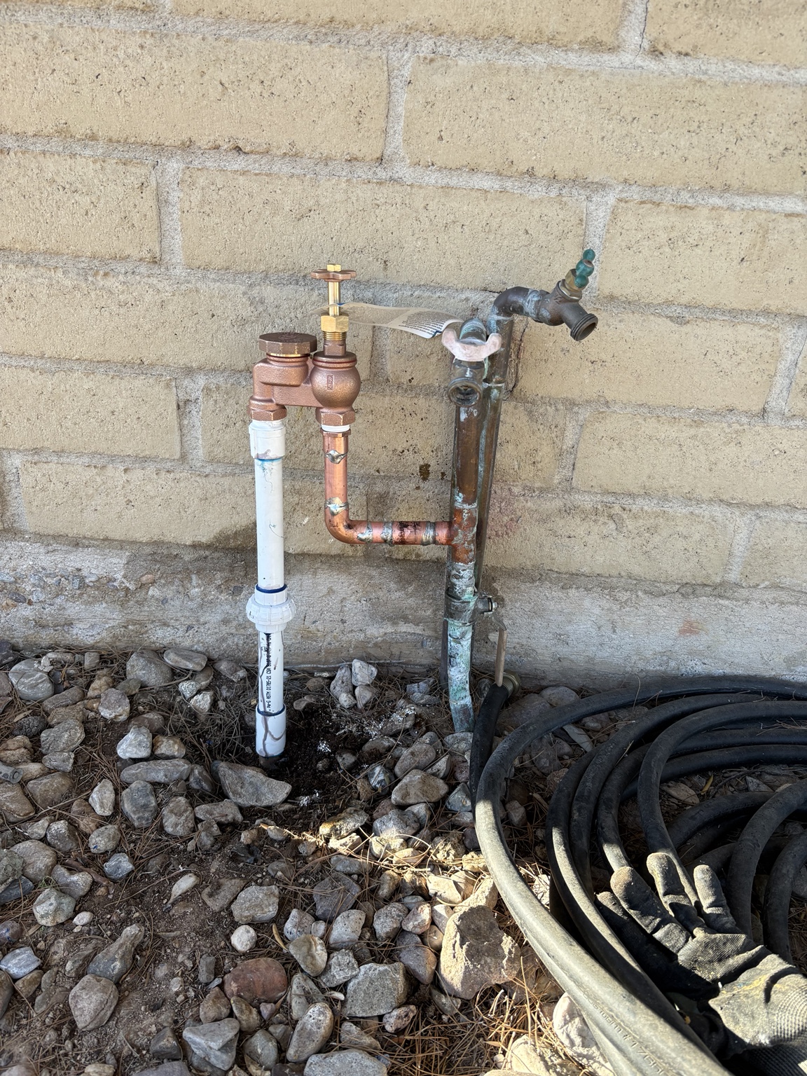 Pressure-reducing valve and water-service piping installation
